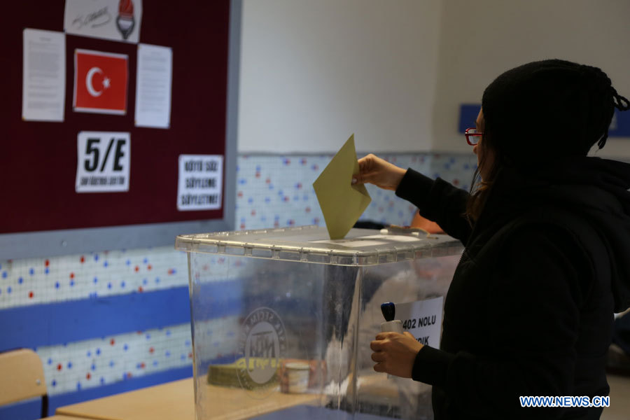 Référendum constitutionnel en Turquie : ouverture des bureaux de vote