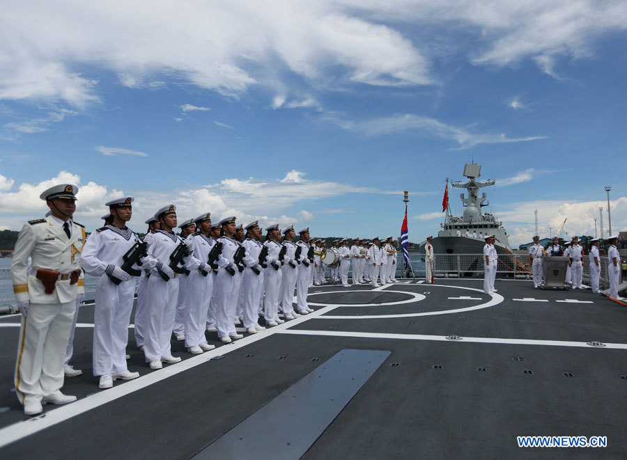 Une flotte navale chinoise entame une visite amicale aux Philippines