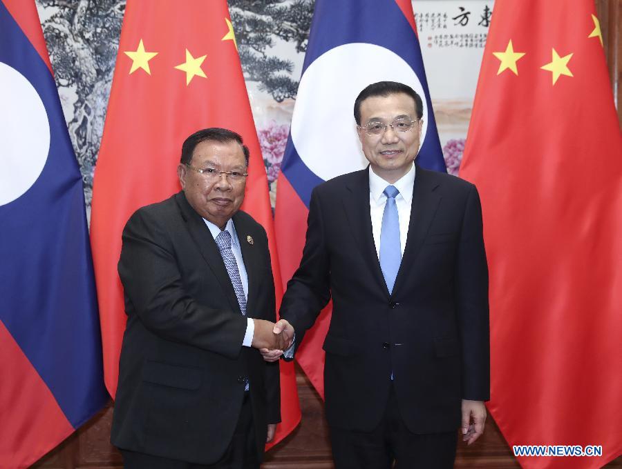 Rencontre entre le Premier ministre chinois et le président laotien