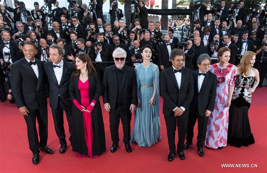 Ouverture officielle du 70e Festival de Cannes