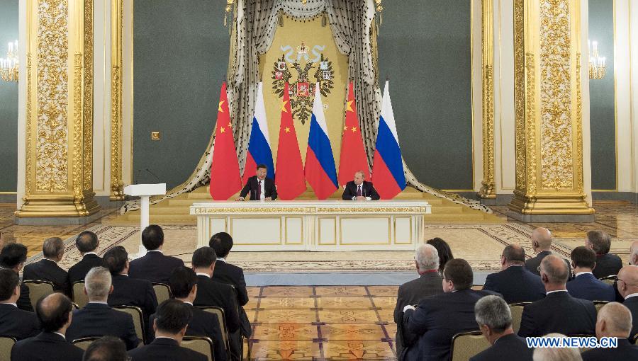 Xi Jinping et Vladimir Poutine invitent les ONG, la presse et les entreprises à contribuer davantage aux relations bilatérales