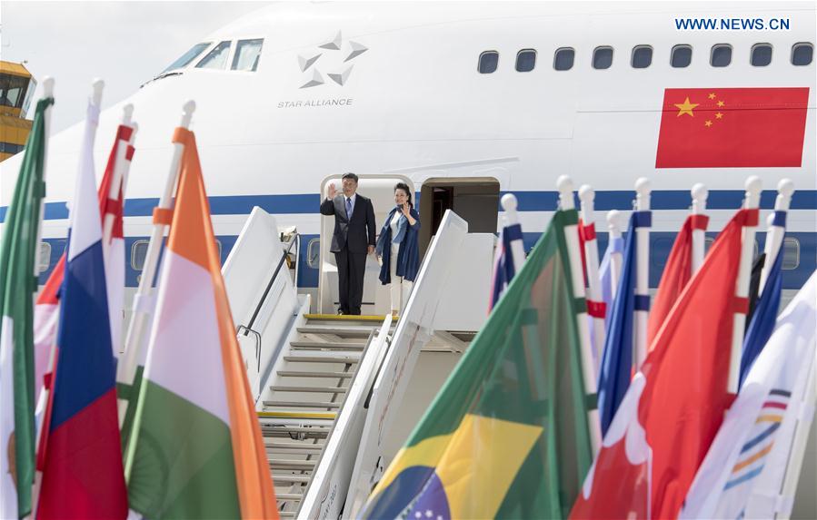 Arrivée du président chinois à Hambourg pour le sommet du G20