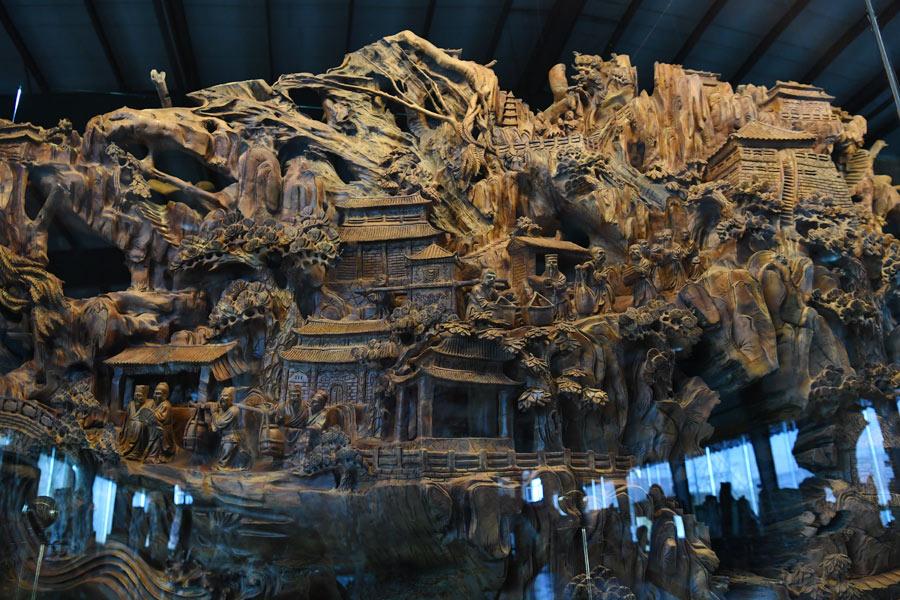 Expo à Taiyuan d'une célèbre ancienne œuvre de sculpture en bois