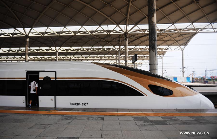 Des nouveaux trains à grande vitesse circulent dans le nord de la Chine