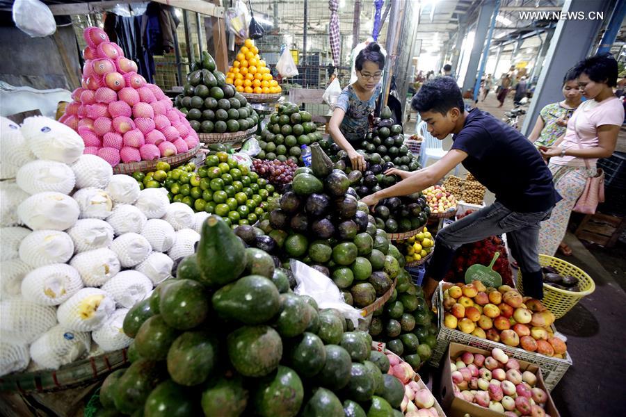 Exportation de fruits birmans en Chine