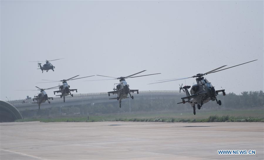 Tianjin reçoit la 4e exposition internationale d'hélicoptères