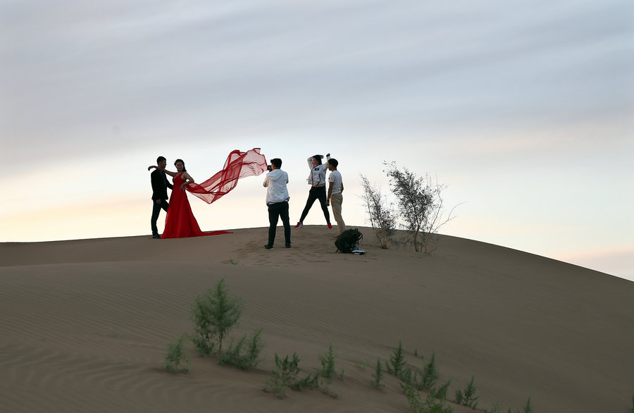 Le désert de Kubuqi, de dunes de sable stériles à paradis enchanteur