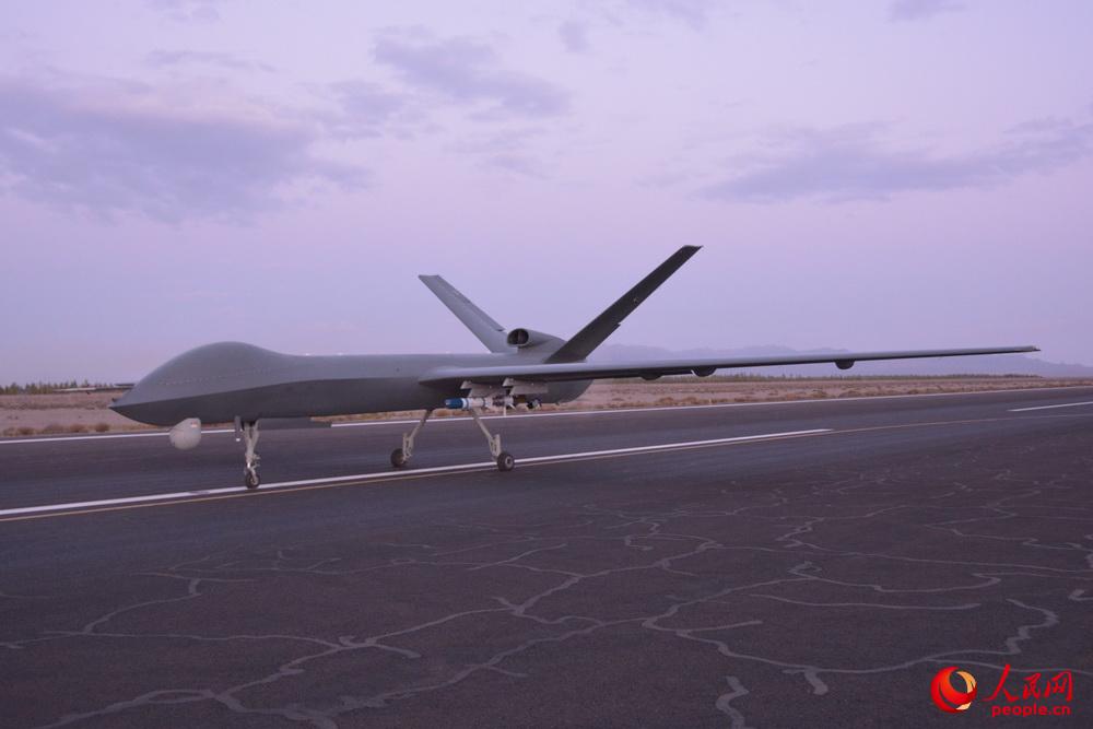 Caihong 5 : manœuvre à tirs réels pour le drone chinois