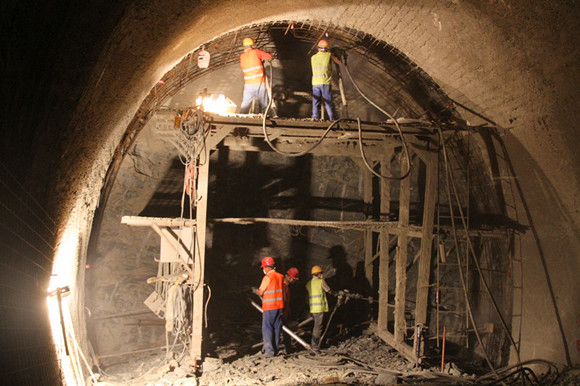 La Chine construit le plus long tunnel ferroviaire d'Afrique du Nord
