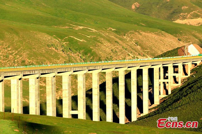 Ouverture en Chine du plus haut tunnel routier de la planète