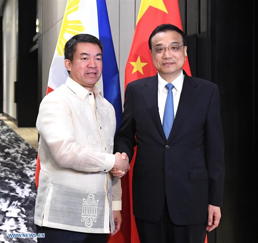 Le PM chinois appelle la Chine et les Philippines à ouvrir un nouveau chapitre dans leur coopération