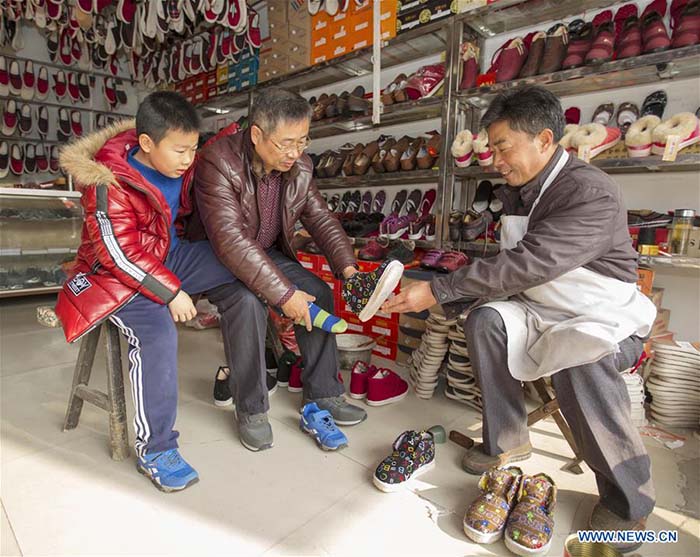 Des chaussures artisanales très populaires dans le Jiangsu 