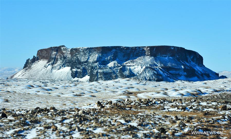 Mongolie intérieure : images de la chaîne volcanique Ulan Hada