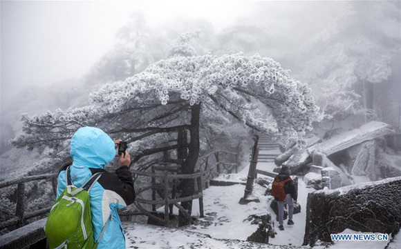 Le mont Huangshan va facturer les frais de sauvetage des touristes indisciplinés