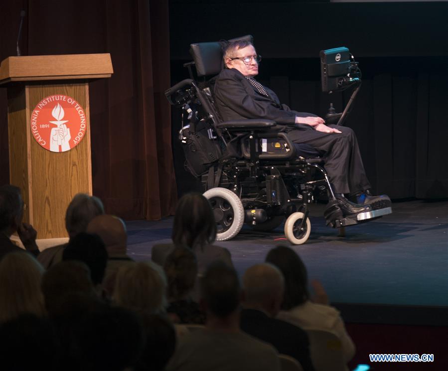 L'astrophysicien Stephen Hawking décède à l'âge de 76 ans