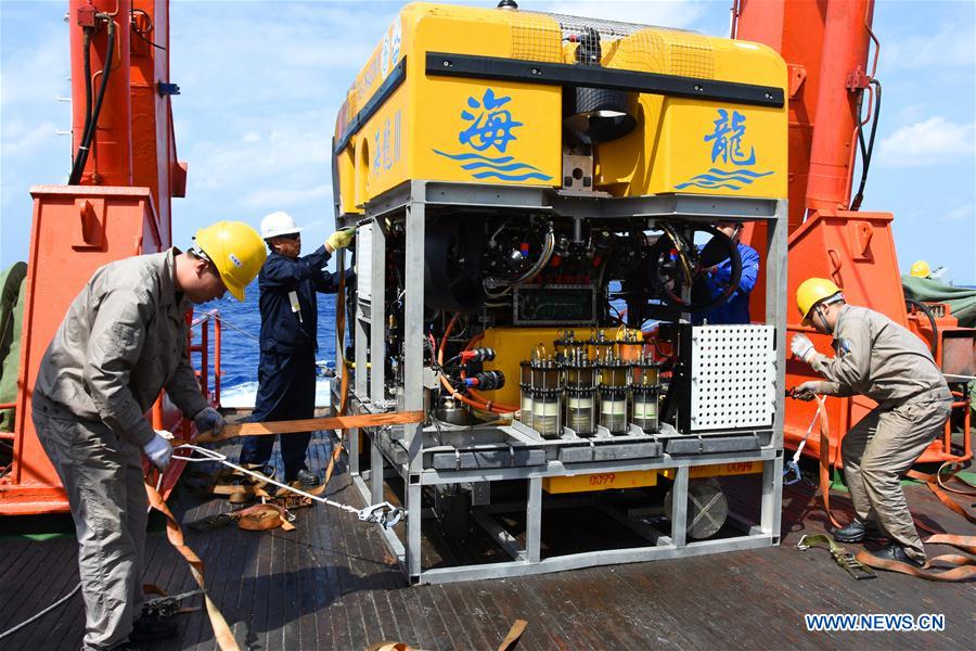 Le submersible non habité Hailong III achève un test en eau profonde
