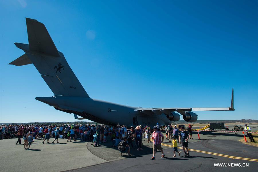 Forte affluence à la journée portes ouvertes de l'aéroport de Canberra