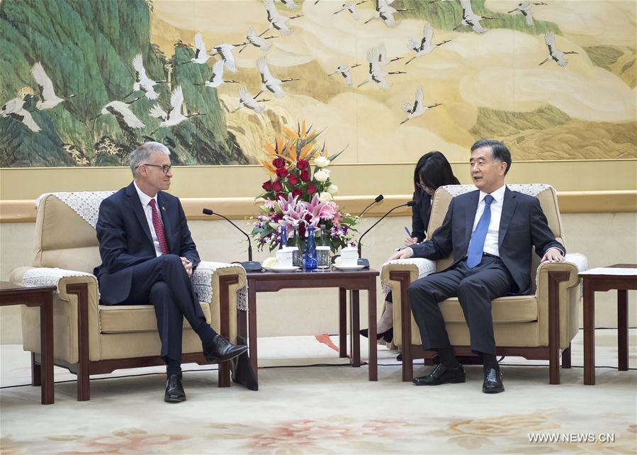 Le plus haut conseiller politique chinois rencontre le président du CESE