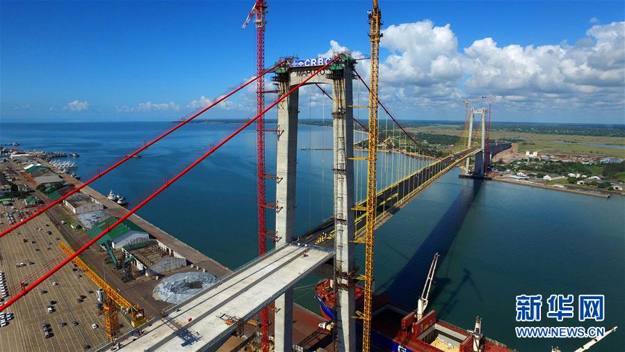 Mozambique : ouverture prochaine au trafic du pont maritime Maputo-Katembé