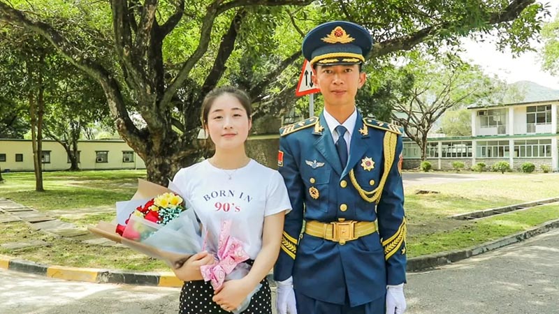 La très romantique demande en mariage d'un soldat en garnison à Hong Kong
