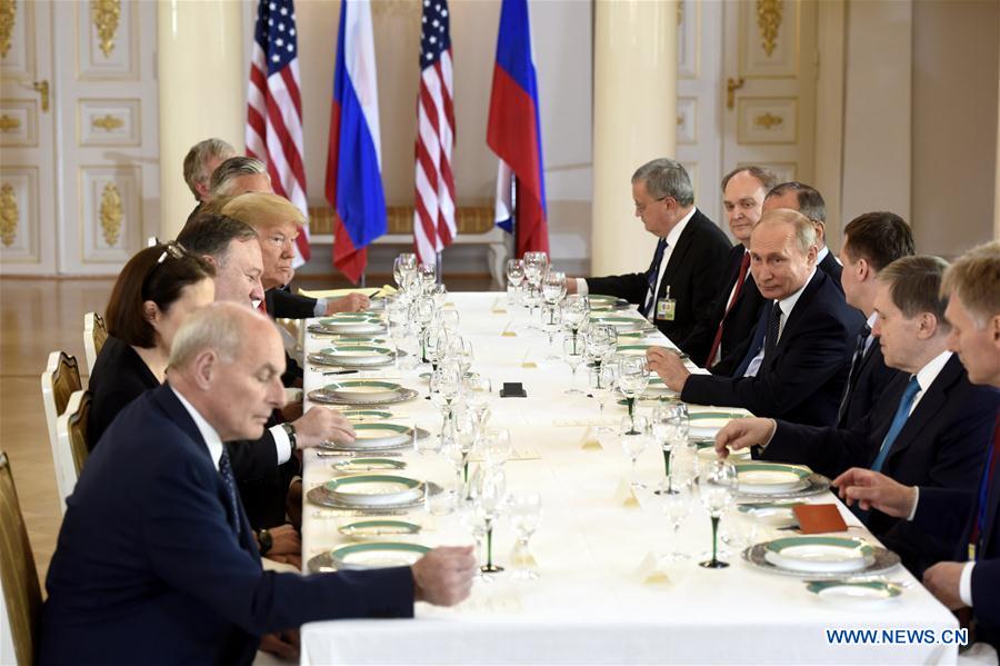Donald Trump et Vladimir Poutine satisfaits de leur rencontre, malgré le manque de résultats concrets