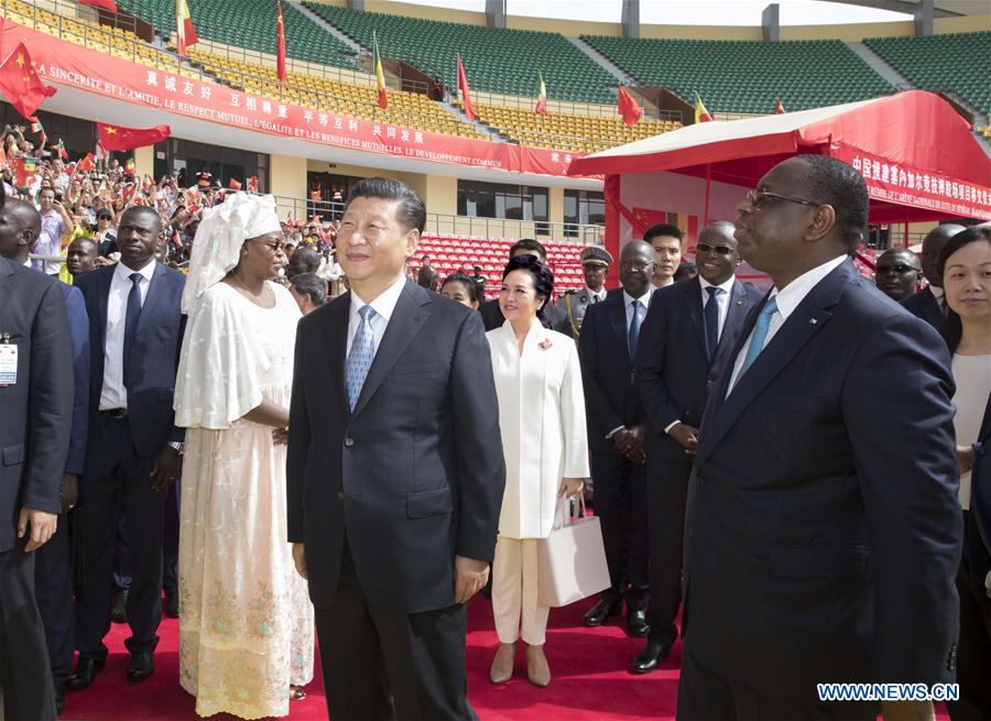 Le président chinois Xi Jinping participe à la cérémonie d'inauguration de l'Arène nationale de lutte du Sénégal