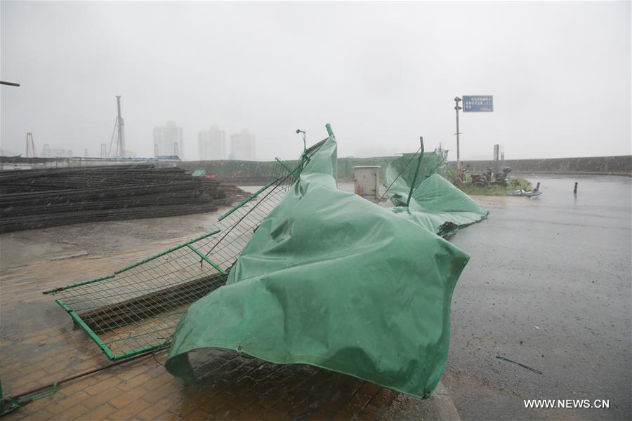 L'est de la Chine frappé par le typhon Ampil