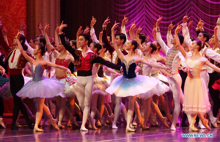 Pas de Grand Prix au 6e Concours international de ballet de Shanghai