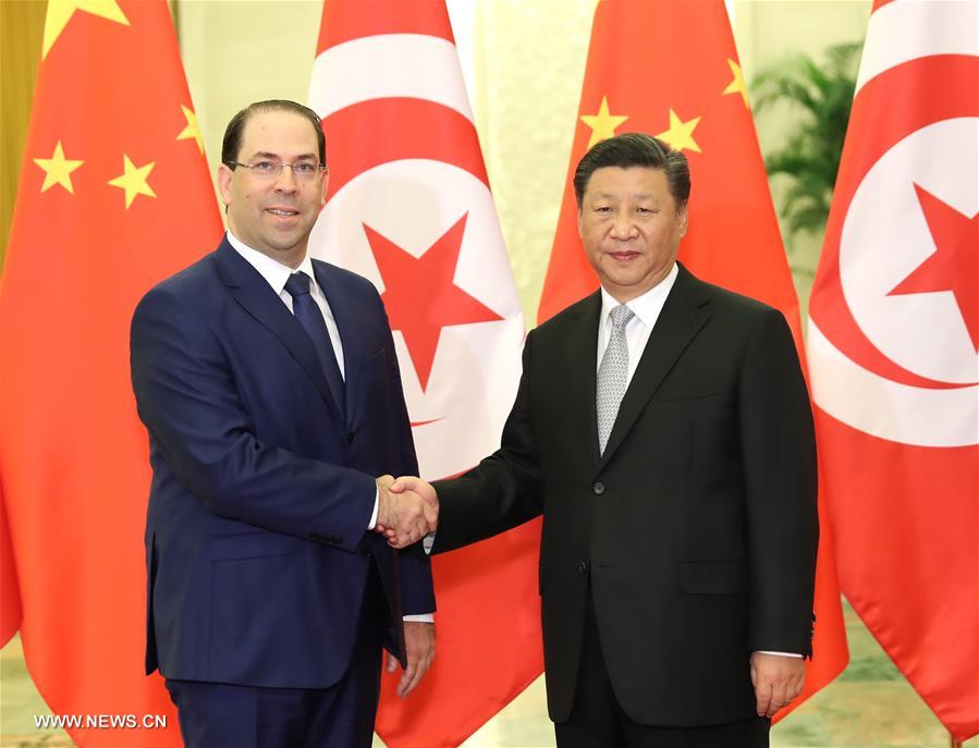 Xi Jinping rencontre le Premier ministre tunisien