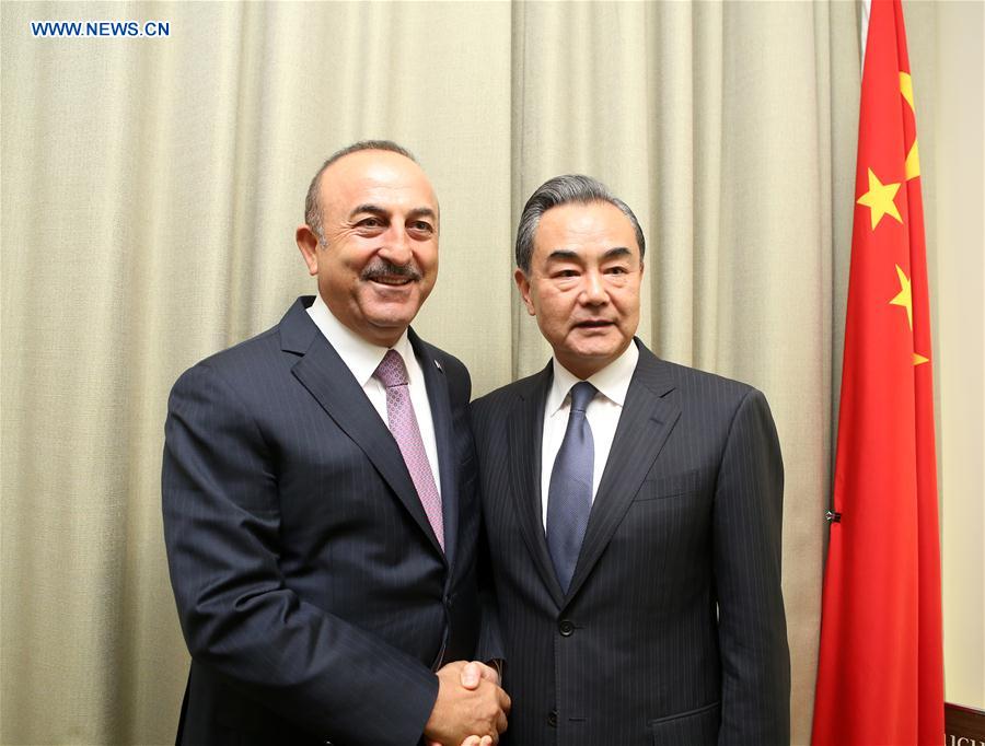 Les MAE chinois et turc se rencontrent pour une coopération plus étroite