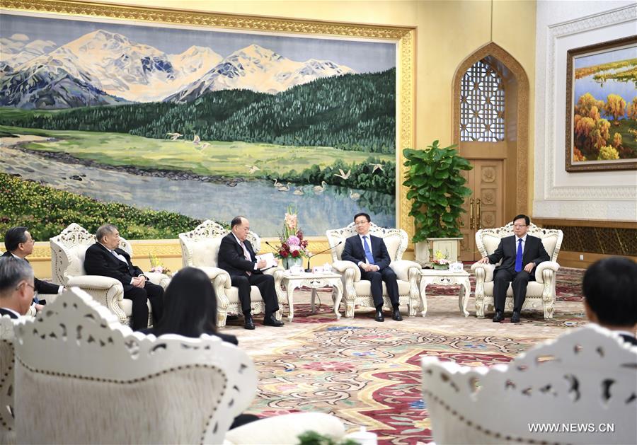 Chine : le vice-Premier ministre Han Zheng rencontre des législateurs de Macao