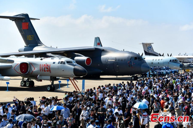 Ouverture du 12e Salon de l'aviation et de l'aérospatiale de Zhuhai