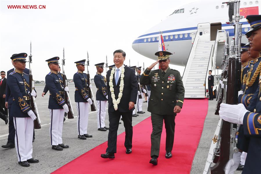 Le président Xi arrive aux Philippines pour une visite d'Etat