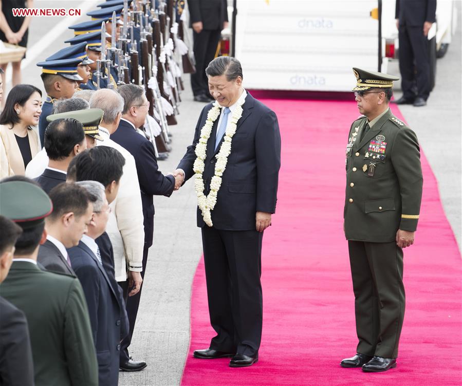 Le président Xi arrive aux Philippines pour une visite d'Etat