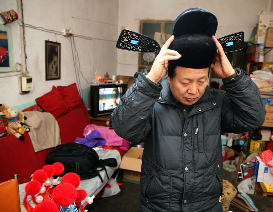 A la découverte de la fabrication des chapeaux traditionnels de l'Opéra du Shaanxi