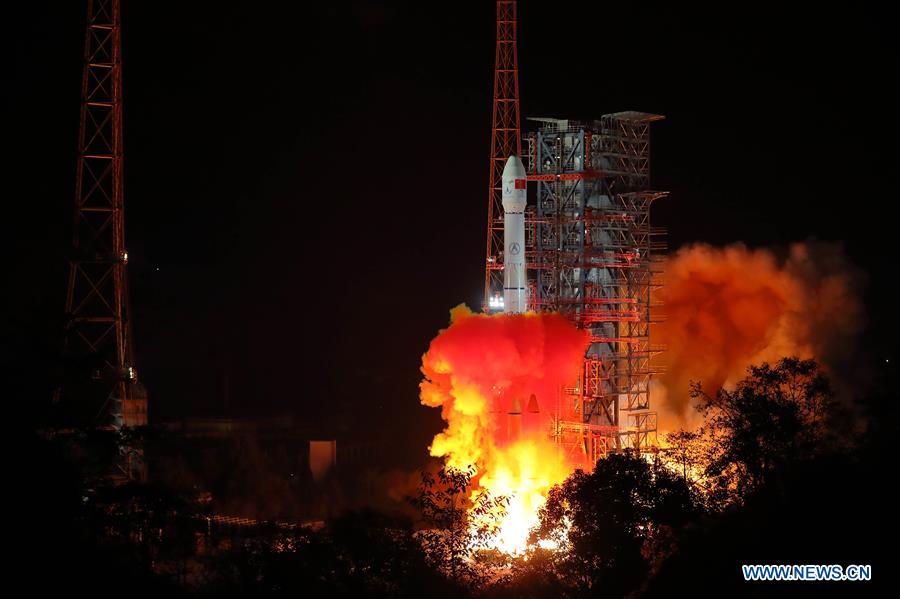 La Chine lance la sonde lunaire Chang'e-4 pour éclairer la face cachée de la Lune