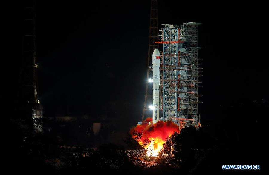 La Chine lance la sonde lunaire Chang'e-4 pour éclairer la face cachée de la Lune