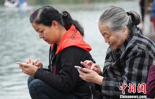 De plus en plus de Chinois se connectent à Internet via des appareils mobiles