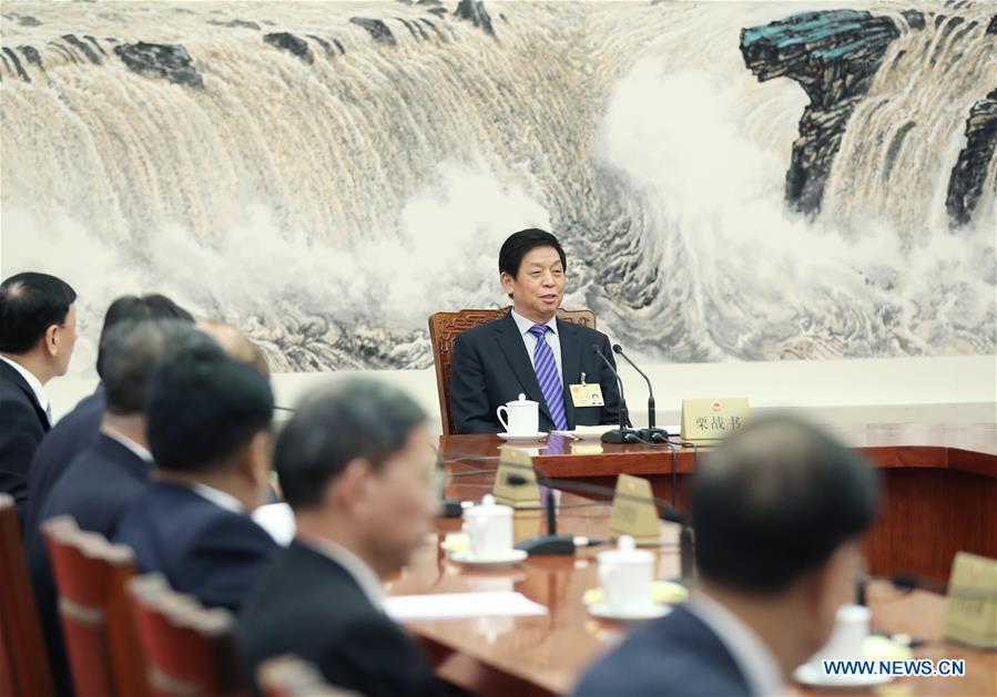 De hauts législateurs chinois s'informent des préparatifs pour la session annuelle de l'APN