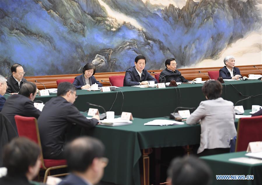 Chine : l'organe législatif suprême écoute les opinions d'experts sur le contrôle de la pollution des eaux