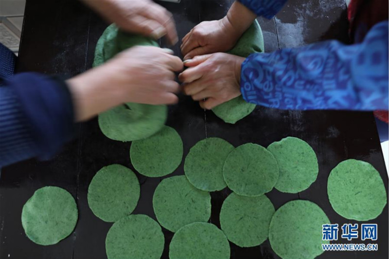 Découvrez les boulettes de riz vert du festival Qingming