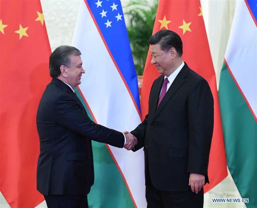 Xi Jinping rencontre le président ouzbek