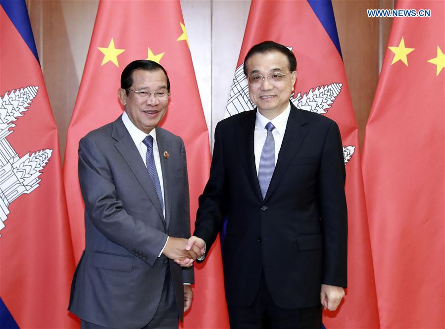 Le PM chinois rencontre son homologue cambodgien