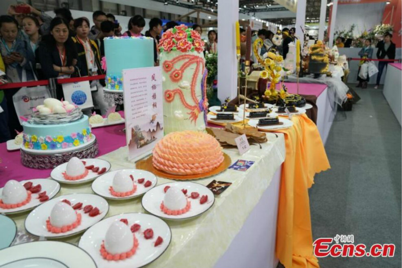 Tenue d'un concours de pâtisserie à Shanghai