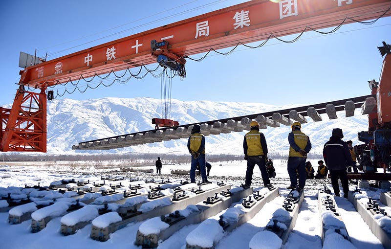 La ligne ferroviaire Sichuan-Tibet sera équipée de trains roulant à 200 km/h