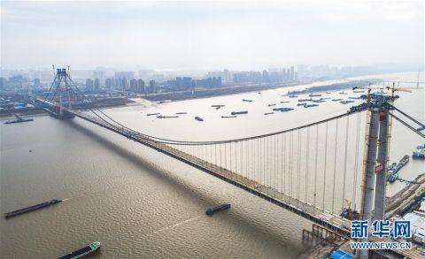 Hubei : ouverture en septembre du plus long pont suspendu à deux étages du monde
