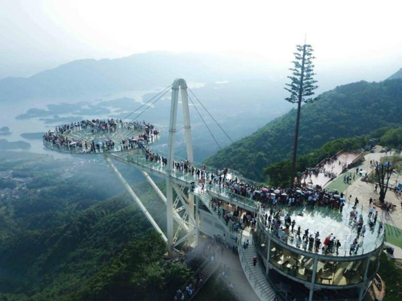 Record Guinness pour une plateforme d'observation en verre du Hubei
