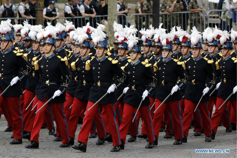 L'innovation et l'Europe à l'honneur lors du traditionnel défilé militaire du 14-Juillet sur les Champs-Elysées