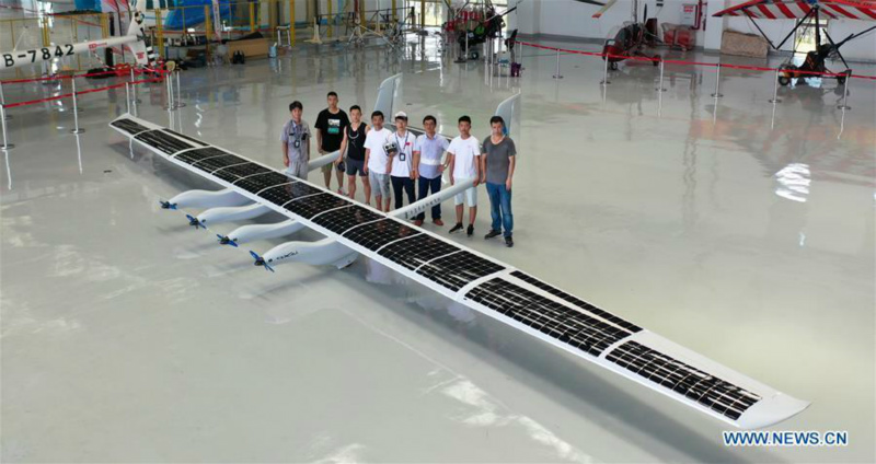 Premier vol pour un avion sans pilote à énergie solaire fabriqué en Chine