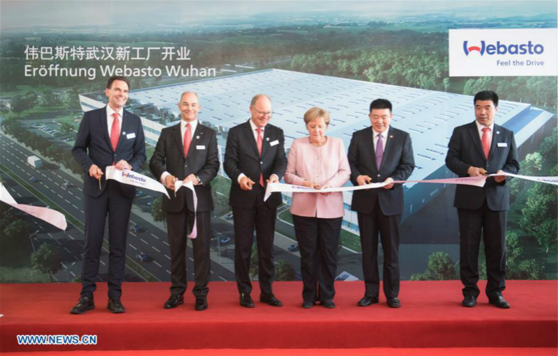 Visite de la chancelière allemande dans le centre de la Chine